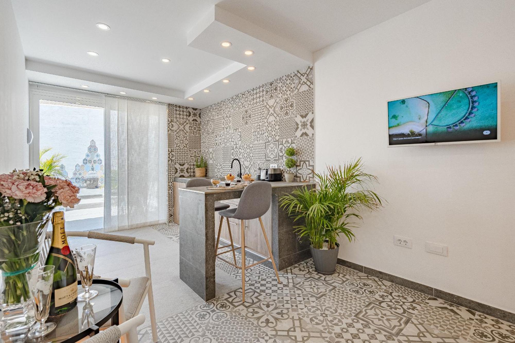 Margot Holiday Suite Callao Salvaje Exterior photo