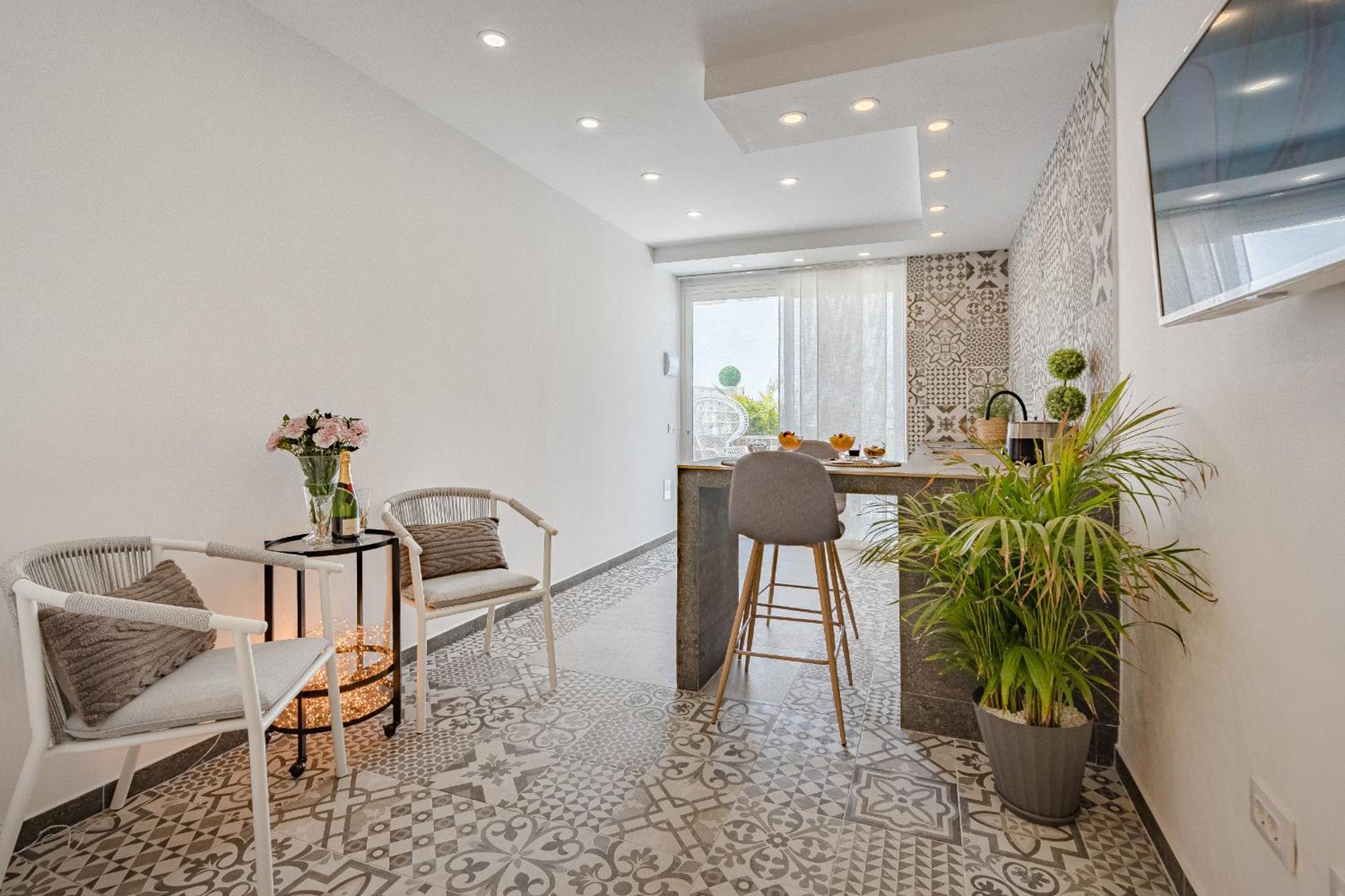 Margot Holiday Suite Callao Salvaje Exterior photo