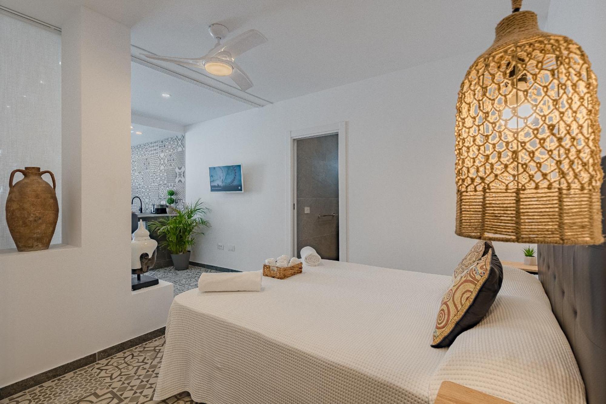 Margot Holiday Suite Callao Salvaje Exterior photo